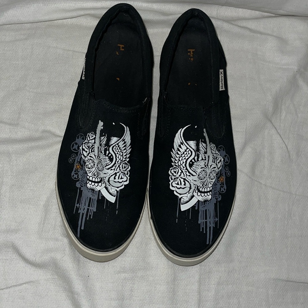 Hurley graphic Mens slip on sneakers size 10 1/2